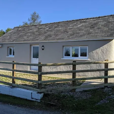 Tranquil 1 Bedroom Cottage 15 Mins Drive To Sea Mydroilin Exterior photo