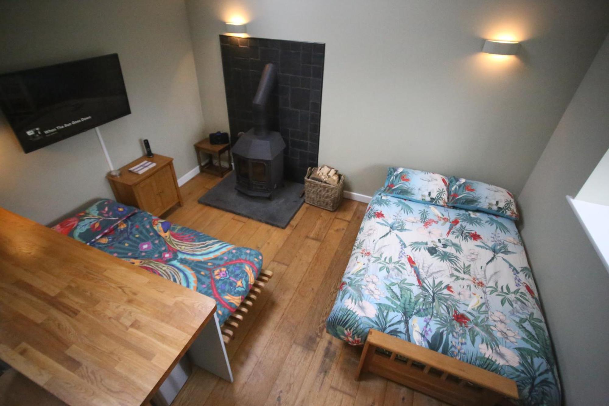 Tranquil 1 Bedroom 15 Mins Drive To Sea Holiday home *