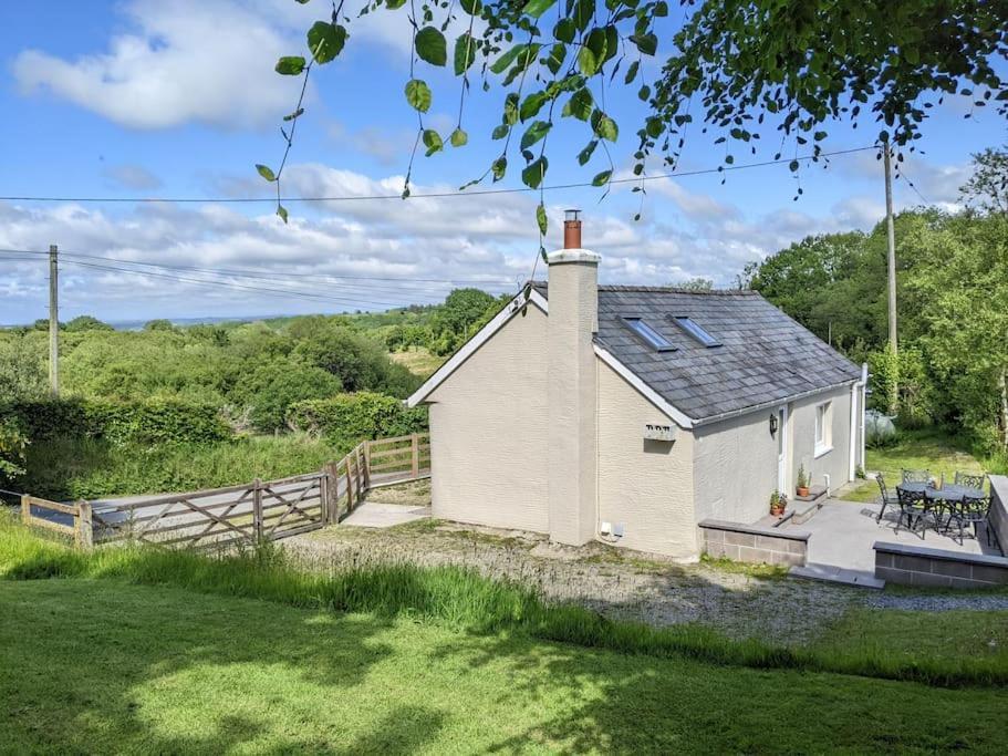 Tranquil 1 Bedroom 15 Mins Drive To Sea