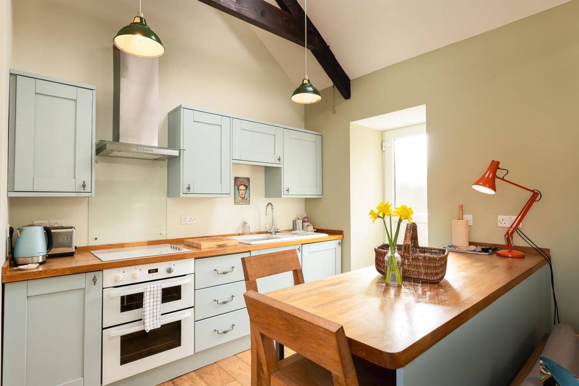 Tranquil 1 Bedroom 15 Mins Drive To Sea