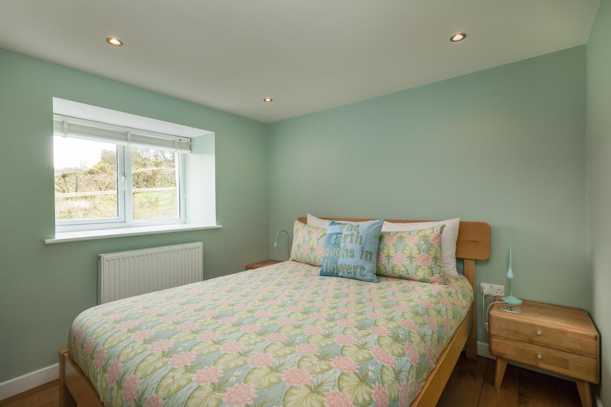 Tranquil 1 Bedroom 15 Mins Drive To Sea Casa de Férias Mydroilin